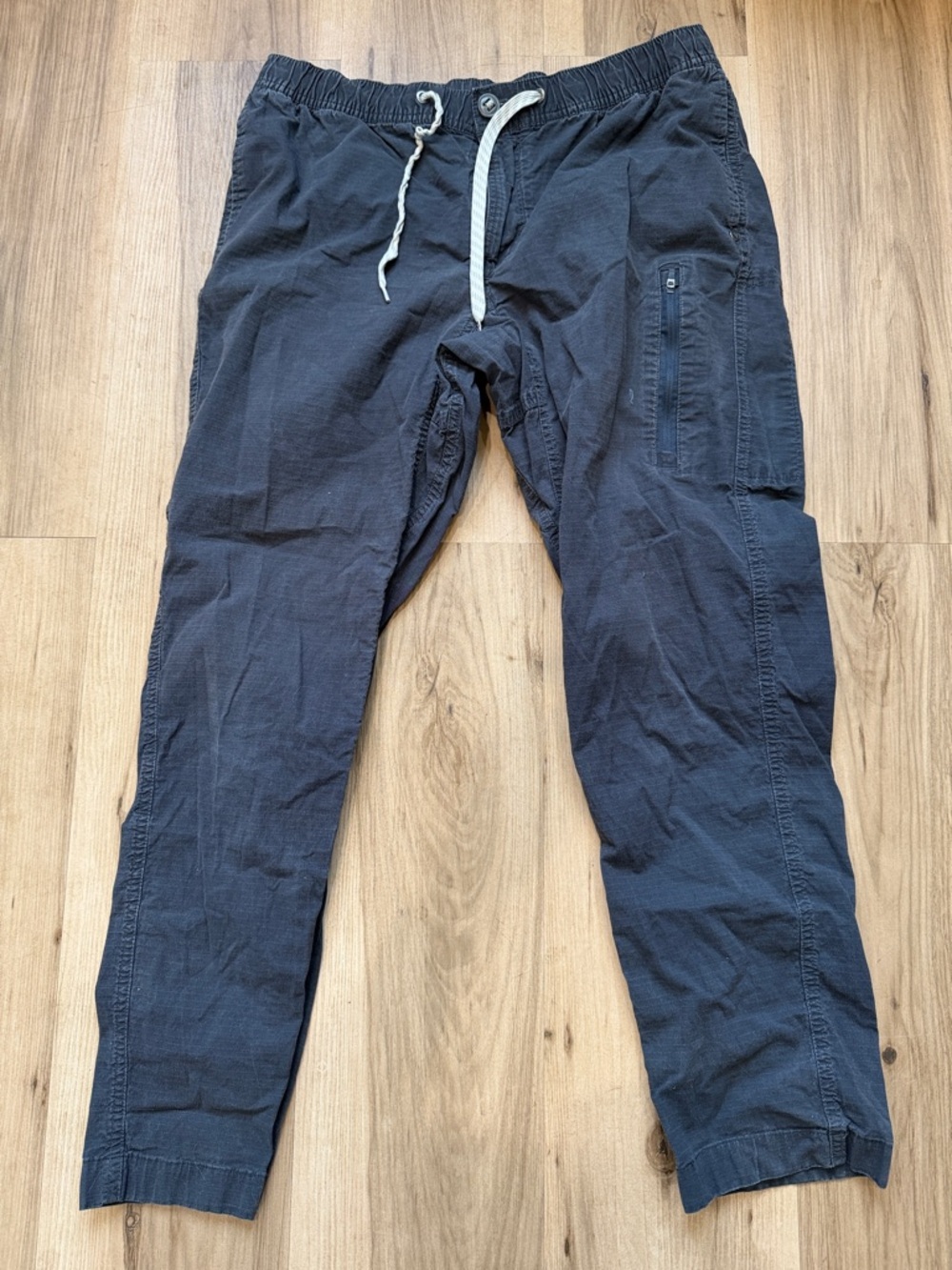 Vuori Dark Navy Drawstring Cargo Joggers